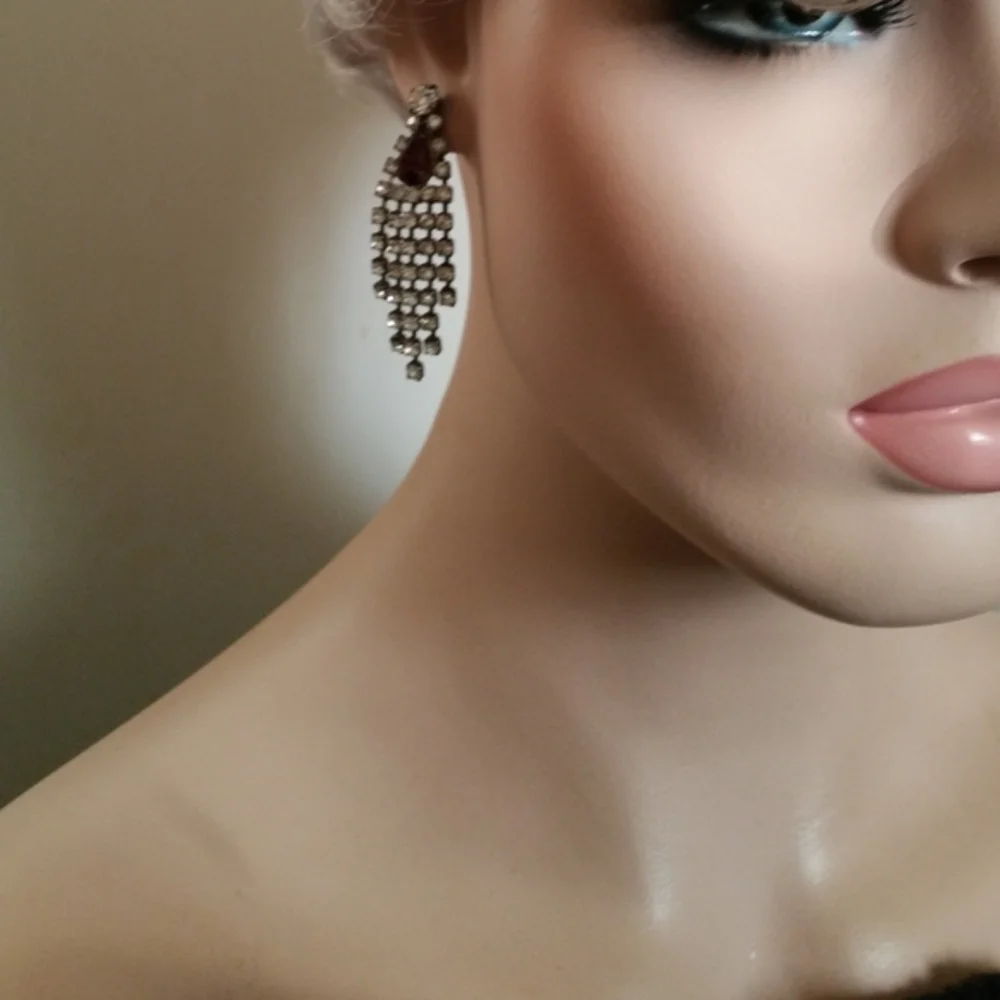 Vintage purple and diamond like dangle earrings - Picture 3 of 6